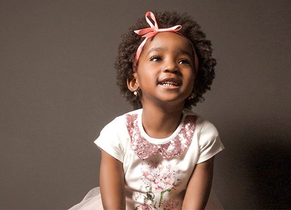 Penteado Infantil Fácil com Tiara em Tranças de Duas Pontas