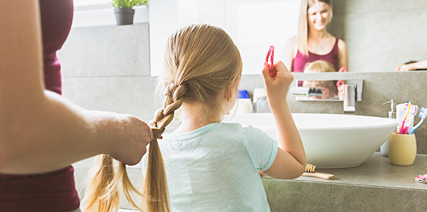 Penteado Infantil com elásticos, tranças e Maria Chiquinha